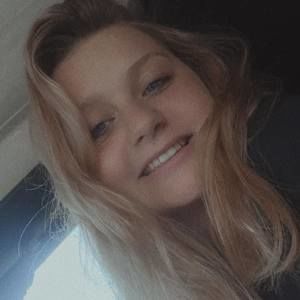 Meet your Posher, Desiree